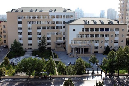 Universitet qanunsuz reklama görə cərimələndi