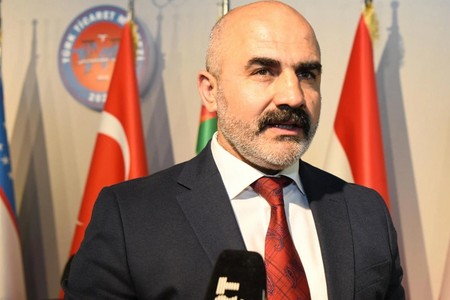 Yılmaz Okuklunun tikinti qanunvericiliyini pozması dava-dalaşa səbəb olub - FOTO