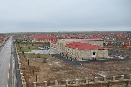 Biləsuvarda da məcburi köçkün qəsəbələrində evlər təmir olunacaq