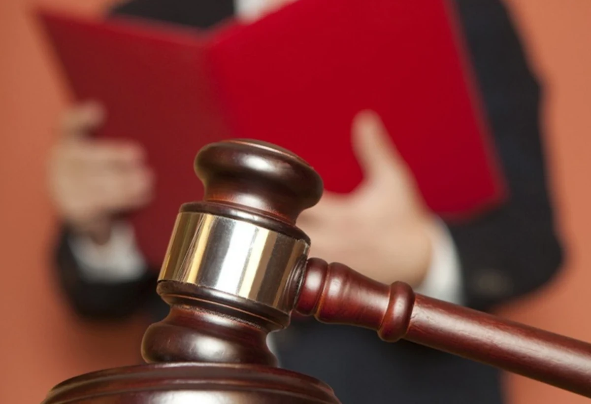 Həbsdən qızını çıxartmaq istəyən qadının 34 min manatını ələ keçirdilər - MƏHKƏMƏ