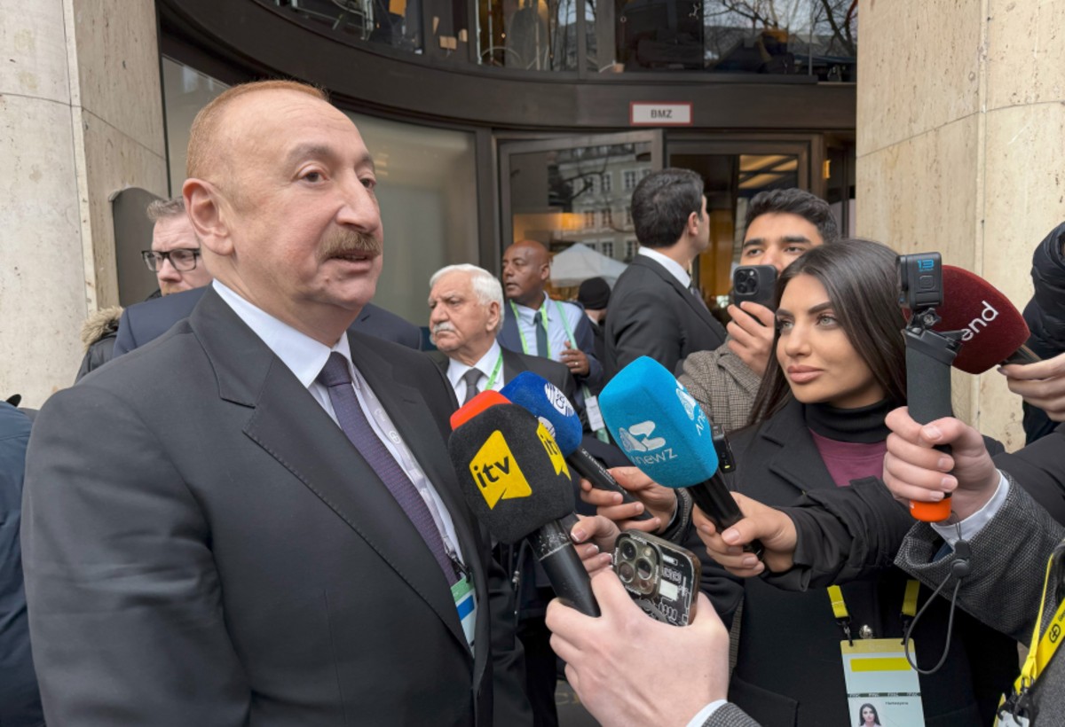 Prezident İlham Əliyev Münxendə Azərbaycan telekanallarına müsahibə verib