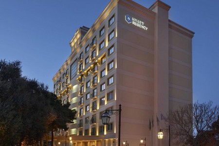 “Hyatt Regency Baku” hotelinin sahibi yenidən təşkil olunur