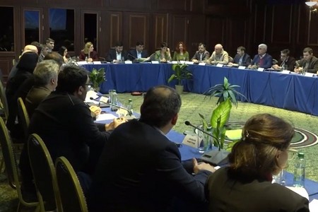 Ermənistanda keçirilən “Sülh körpüsü” təşəbbüsünün üçüncü konfransı keçirilib