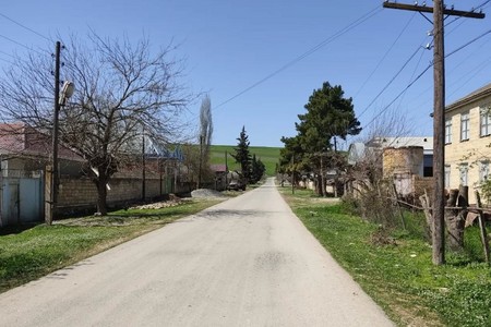 Şamaxının Məlikçobanlı kəndində işıq xəttləri problemə çevrilib