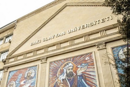 Bakı Slavyan Universiteti politoloqa vəzifə verdi - FOTO
