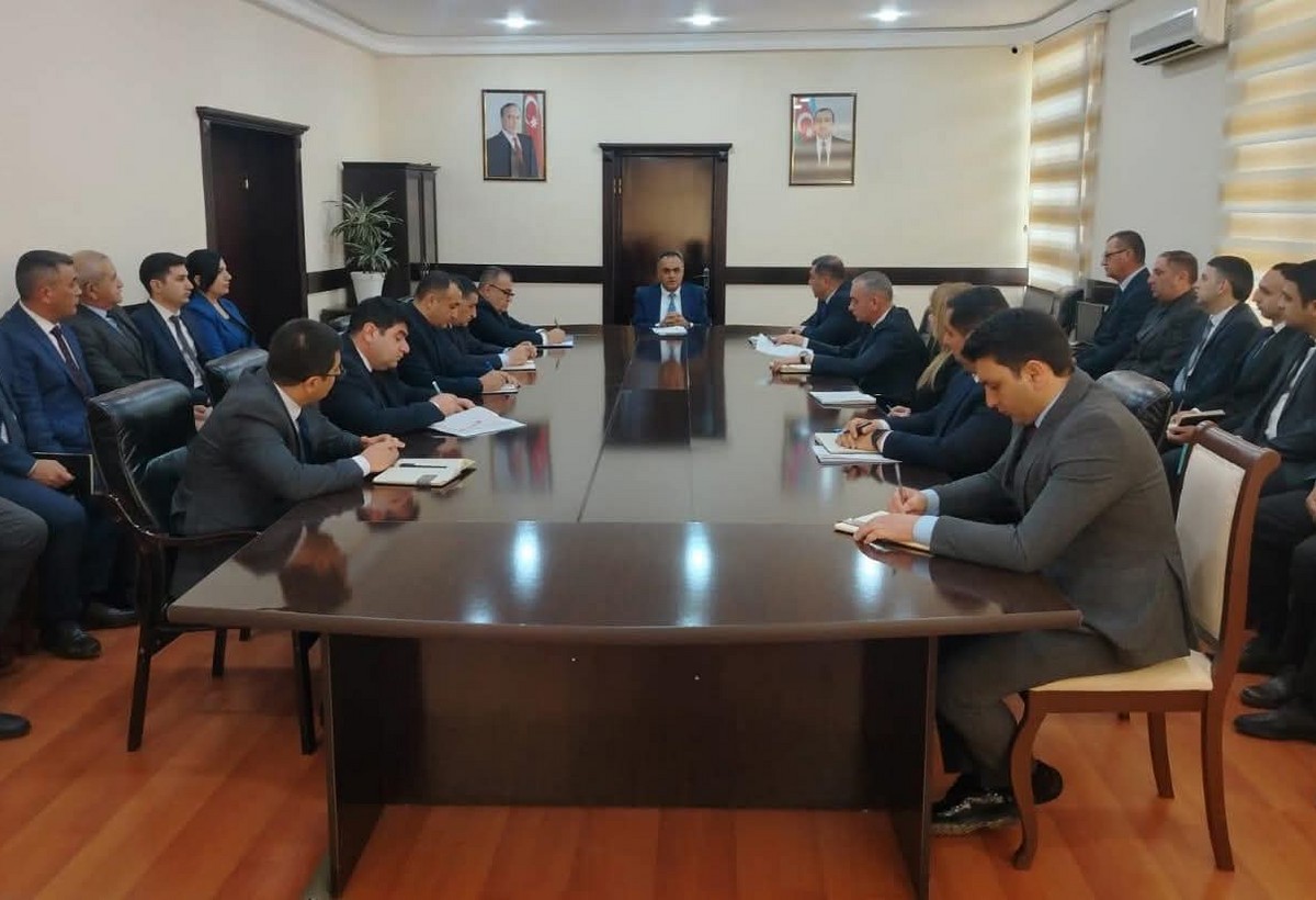 Goranboy İcra Hakimiyyətinin başçısı məmurlara xüsusi tapşırıqlar verib