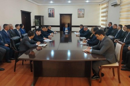 Goranboy İcra Hakimiyyətinin başçısı məmurlara xüsusi tapşırıqlar verib