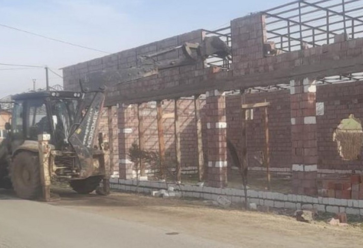 Ordubadda qanunsuz tikililərlə mübarizə müzakirə olunub