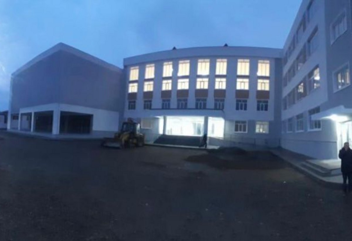 Yevlaxda 90 illik məktəb yeni görkəm alır - FOTO