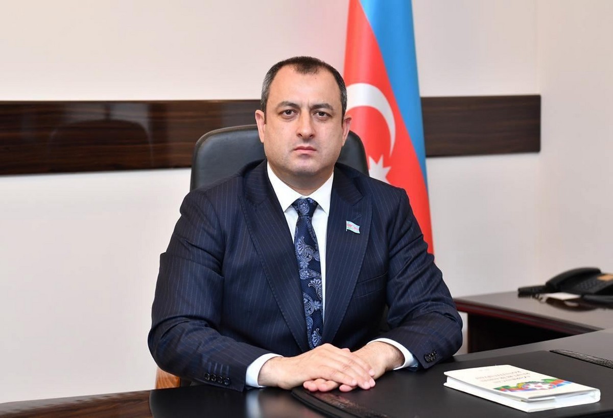 Suraxanı rayonunun icra hakimiyyəti başçısı Adil Əliyev töhmət alıb