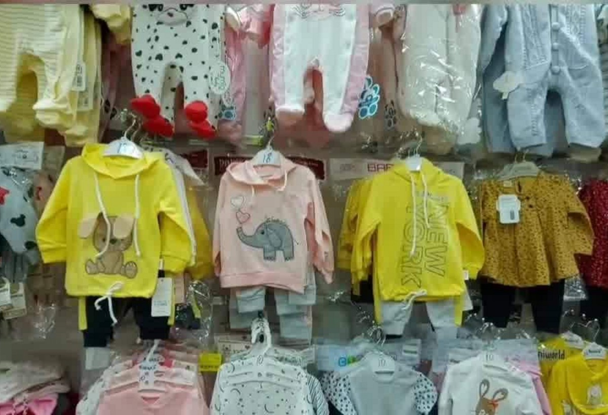 Reklam Agentliyi Lənkəranda uşaq paltarı mağazasını cərimələdi