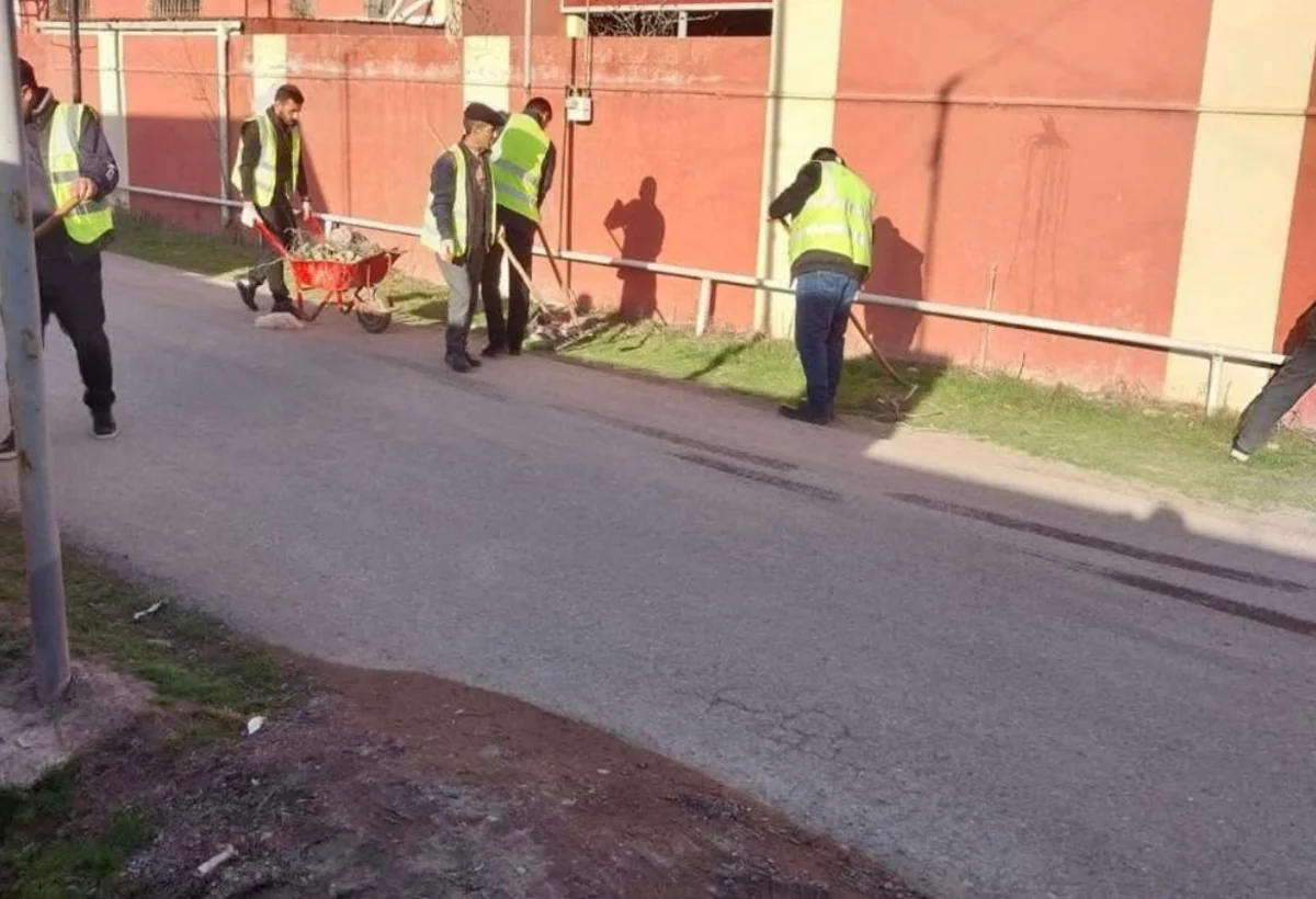 Beyləqanda küçələr təmizlənir, abadlaşma və yol təmirinə 600 min manat xərclənir
