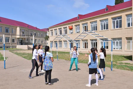 İnternatlarda NÖQSANLAR: Hamam işləmir, uşaqların geyimi uyğunsuz