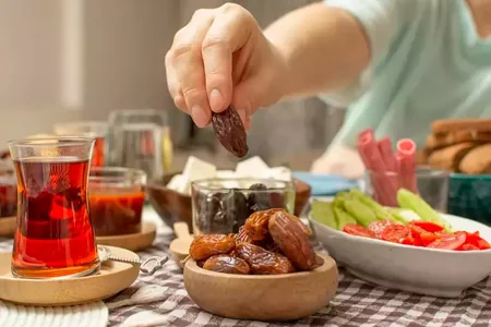 Ramazan ayında imsaka qalxmamağın fəsadları - HƏKİM XƏBƏRDARLIĞI