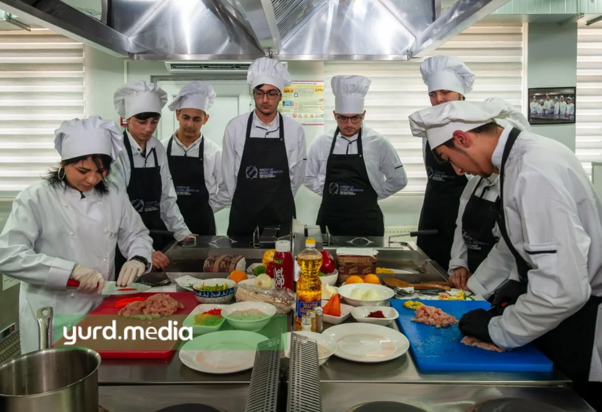 Aşpazlığa oğlanlar daha həvəslidir, dərzinin ailə ənənəsi - Peşə Təhsil Mərkəzindən REPORTAJ