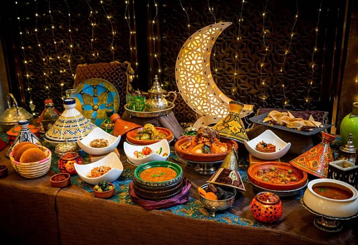 Ramazan ayında iftar yeməyi hissələrə bölünməlidir - İZAH