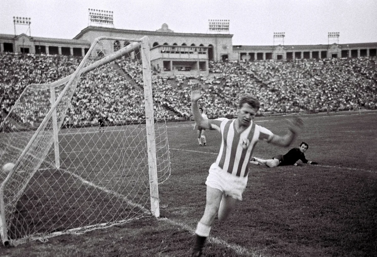 Bakıda əfsanəvi futbolçuya abidə qoyulacaq