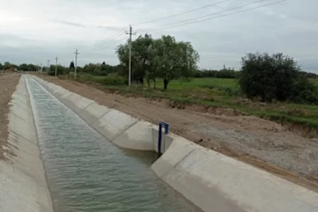 Ağcabədililərdən suvarma sistemlərinin təmiri müraciəti