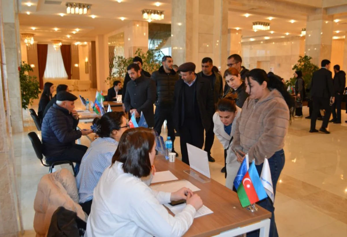 Ağdaşda əmək yarmarkasında 100-ə yaxın iş yeri təqdim olunub