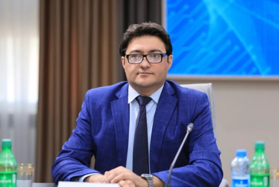 politoloq Əziz Əlibəyli