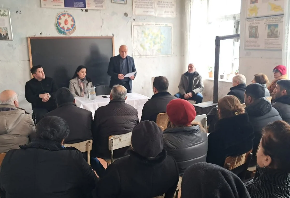 Qaxın kəndində aztəminatlı ailələrə dəfn xərclərinin verilməsi müzakirə olunub