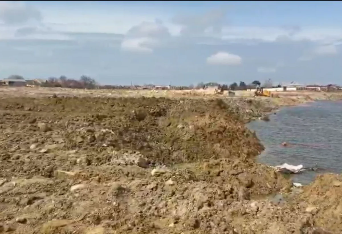 Sabunçuda gecələr gölün doldurulduğu üzə çıxıb - VİDEO