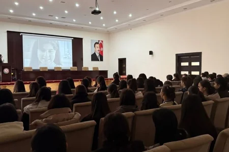 Beyləqanda erkən evliliyə qarşı çağırış: “Uşaqlara kitab verək, həyat yükü yox