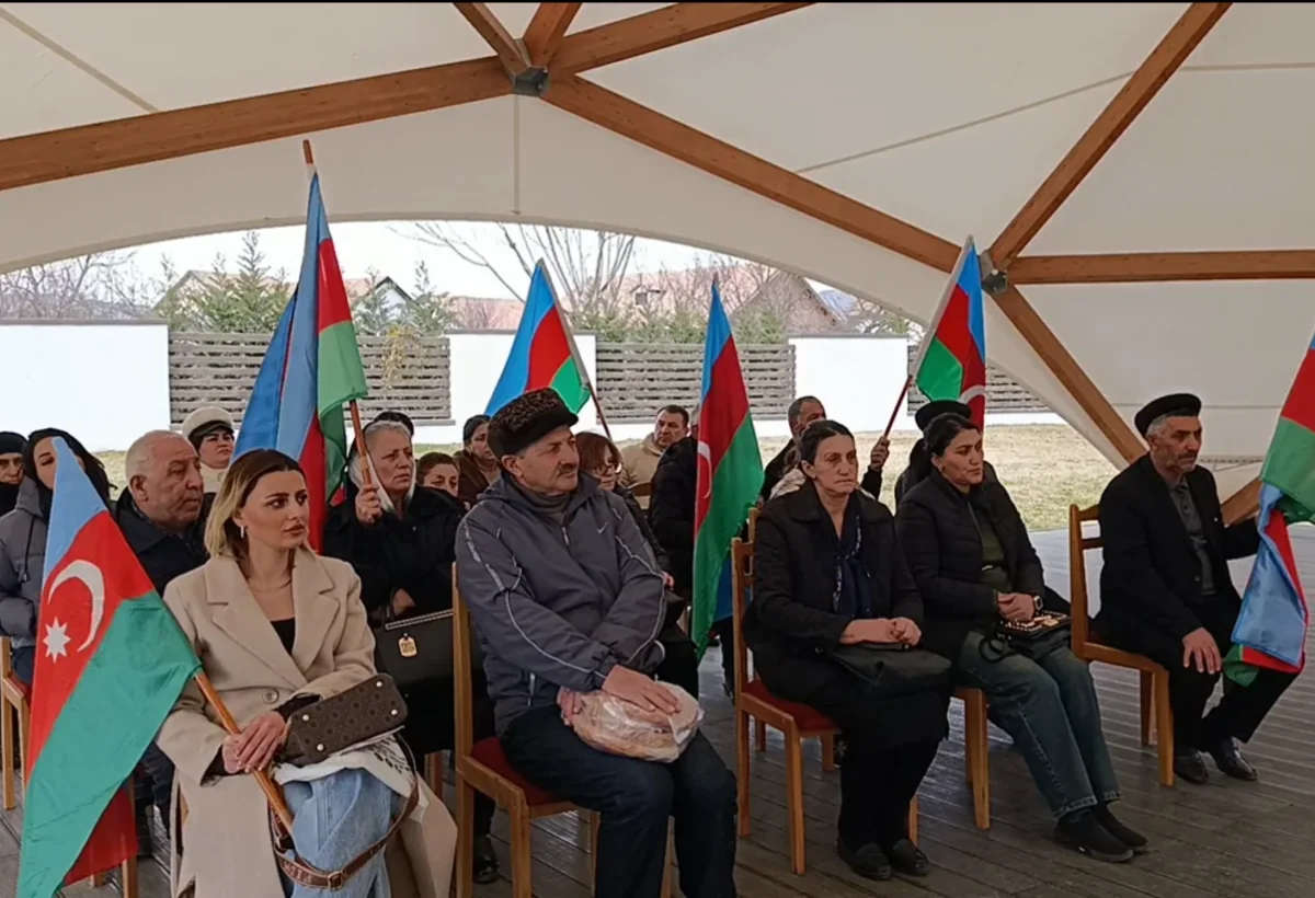 Azadlığa qovuşan iki kəndə daha 67 nəfər köçdü