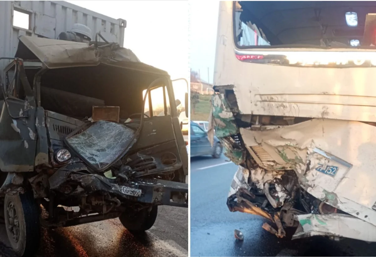 Yuxulayan sürücü Kamazla avtobusa belə çırpıldı - VİDEO