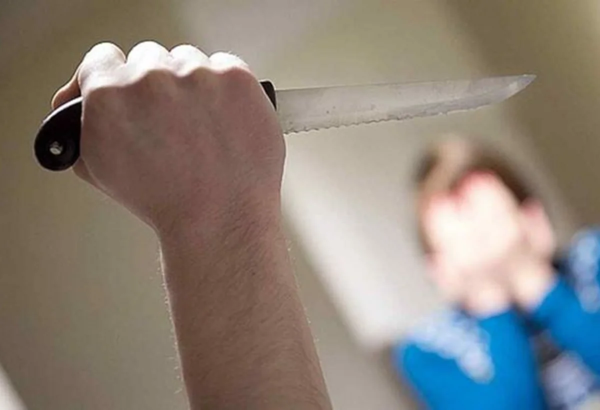 Samuxda oğul anasını bıçaqlayıb