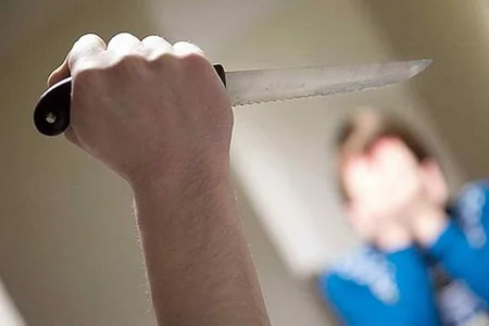 Samuxda oğul anasını bıçaqlayıb