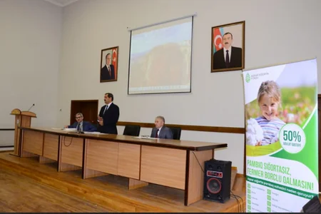 Kürdəmirdə fermerlər aqrar sığorta ilə bağlı məlumatlandırılıb