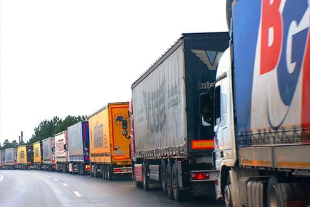 Azərbaycanla İran arasında yüklərin daşınması bərpa olunur