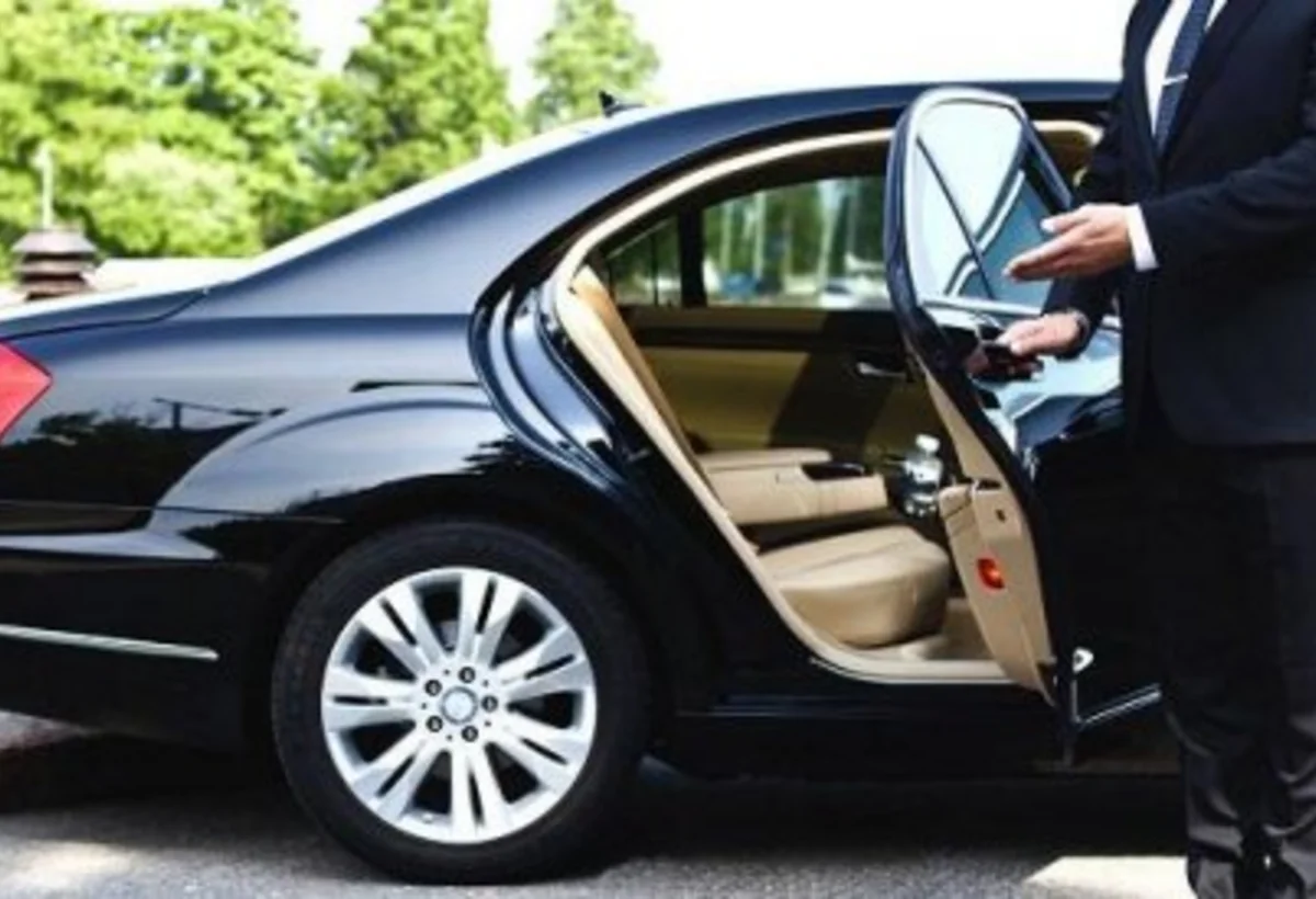 Dövlət Müəssisələrinin Monitorinqi Agentliyinin sədri xidməti maşında gəzəcək