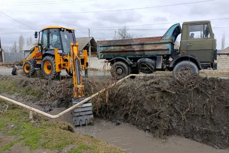Ağdaşın kəndində suvarma arxlarının suötürməsi təmin olunub