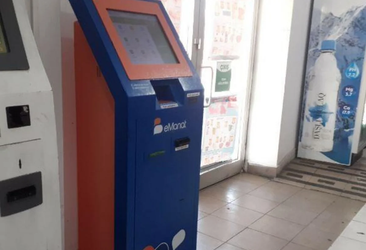 eManat terminalları bu bank kartına mədaxilə görə faiz tutacaq - FOTO