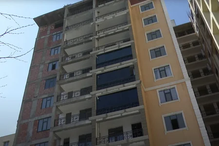 Bakıda tikinti şirkəti mənzilləri satıb, binanın inşasını isə dayandırıb - VİDEO