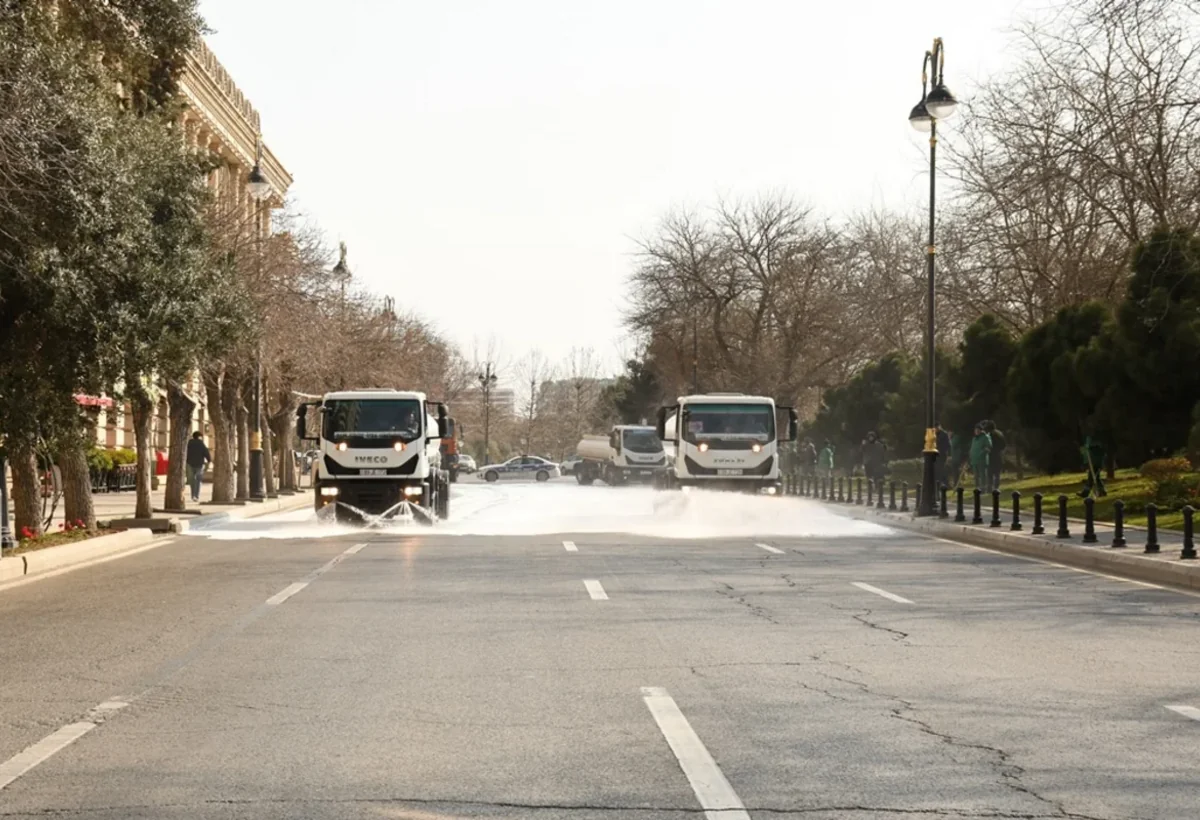 Bayram ərəfəsində Bakının 537 küçəsi yuyuldu