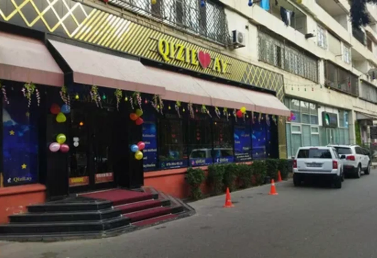 Bakıda “Qızıl Ay” restoranı CƏRİMƏLƏNDİ
