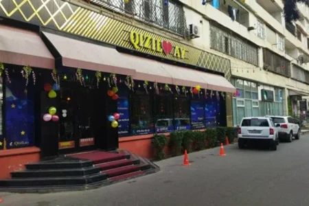 Bakıda “Qızıl Ay” restoranı CƏRİMƏLƏNDİ