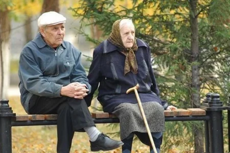 Azərbaycanda bu şəxslər pensiyaya 5 il tez çıxacaqlar