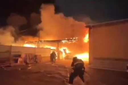 Bakıda mebel sexindəki şiddətli YANĞININ VİDEOLARI