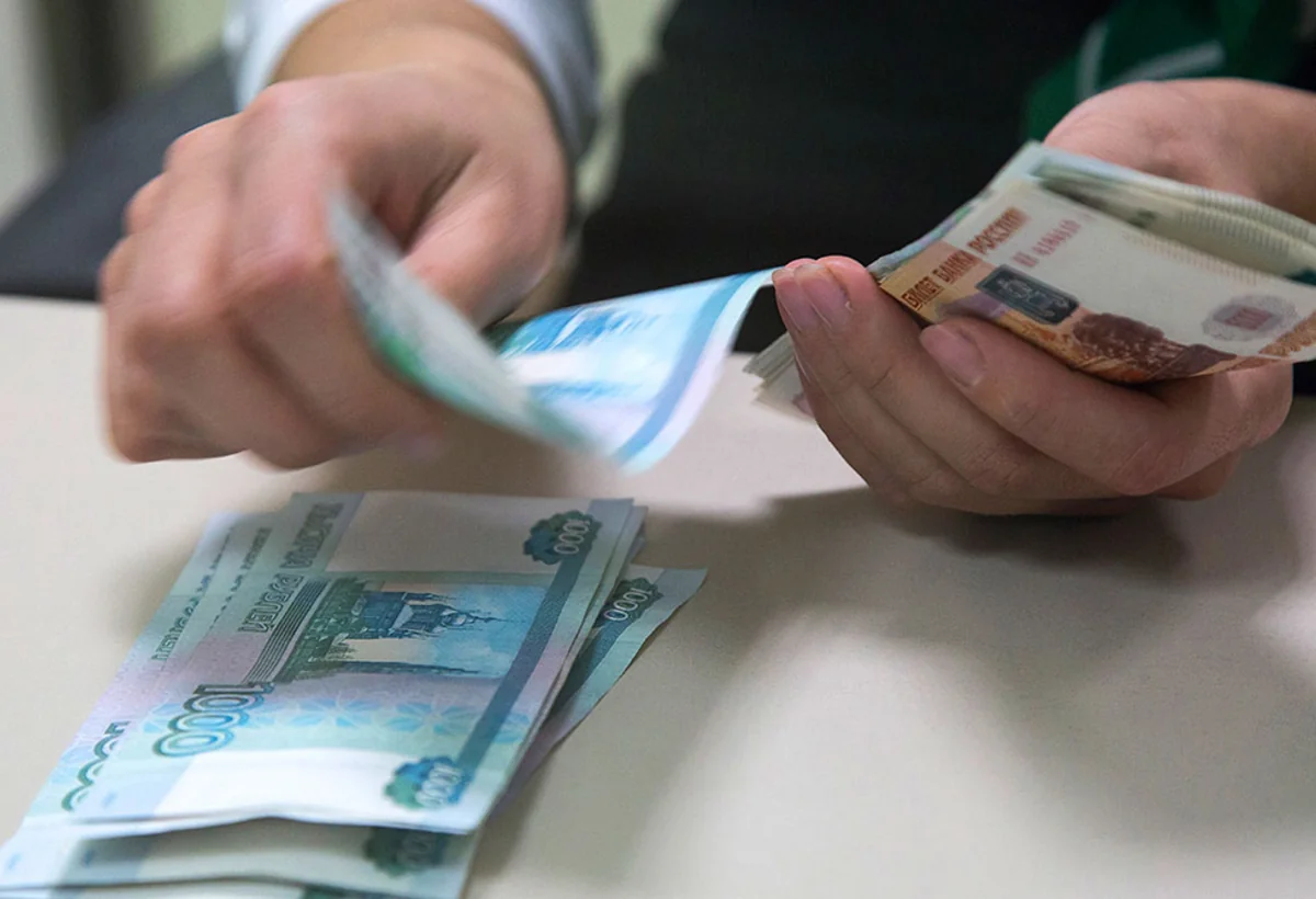 Rusiyadan Azərbaycana pul köçürmələri 4%-ə yaxın azalıb