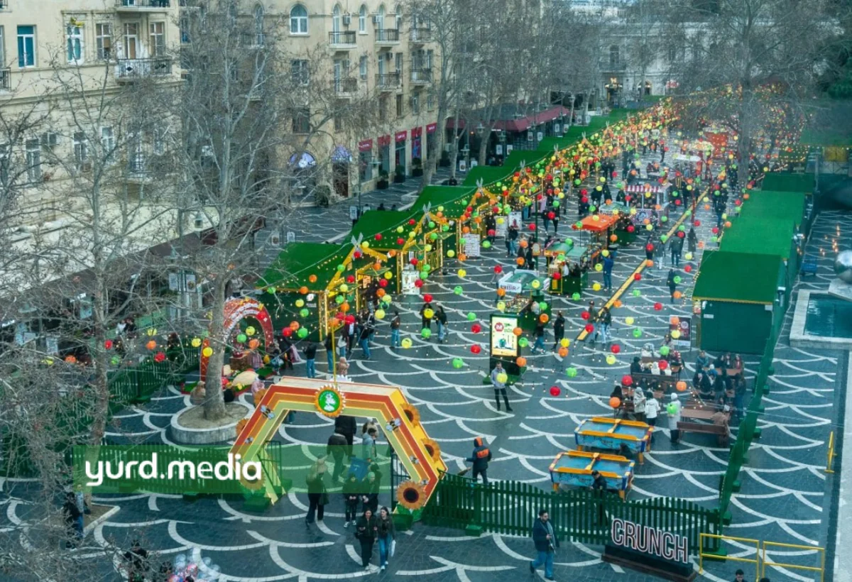 Baharın şirin ünvanı: Bakının mərkəzində xeyriyyə yarmarkası - FOTOREPORTAJ