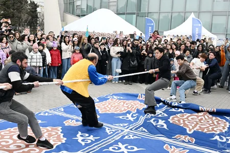 Bakıda Novruz bayramı ilə əlaqədar “Qazax yurta”ları quruldu