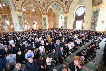 Azərbaycanda Ramazan ayının başa çatması ilə əlaqədar bayram namazı qılınıb