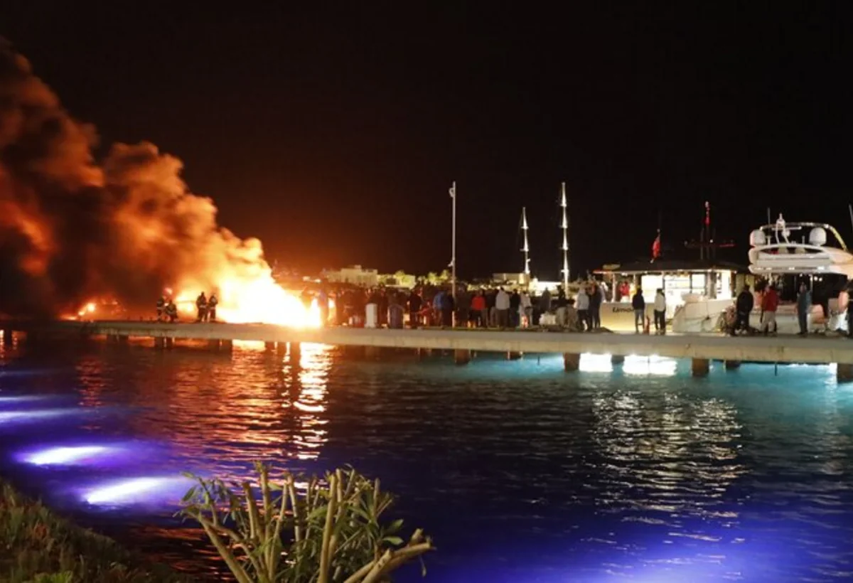 Anar Əlizadənin Türkiyədə yaxtaları yandı - FOTO