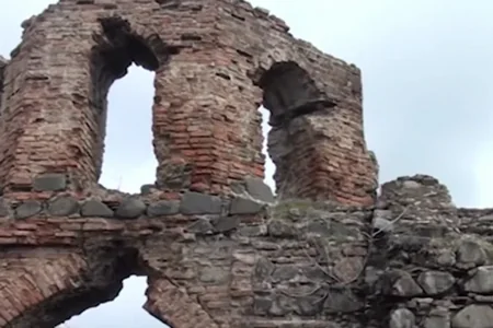 Balakəndə xarabalığa çevrilmiş Alban məbədin - VİDEO