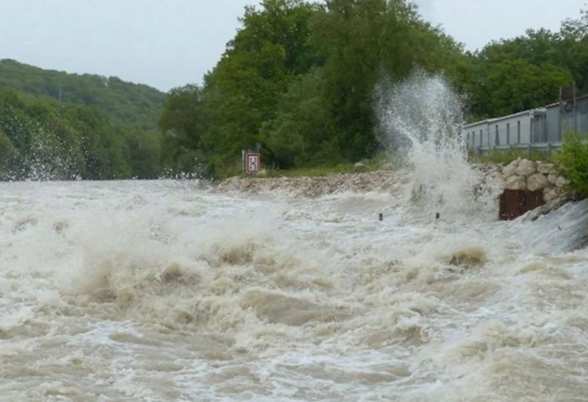 Çaylarında sululuğun artması sel təhlükəsi yaradır - VİDEO
