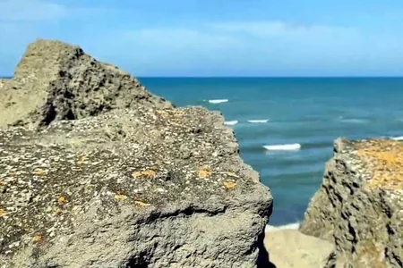 Qaya daşlarını zədələyən şəxsə cinayət işi başlanılıb